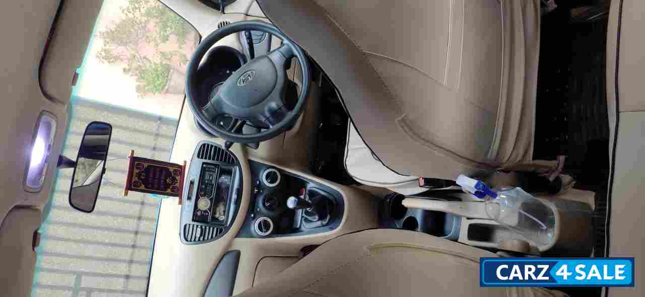 Blue Hyundai i10 1.1 Magna