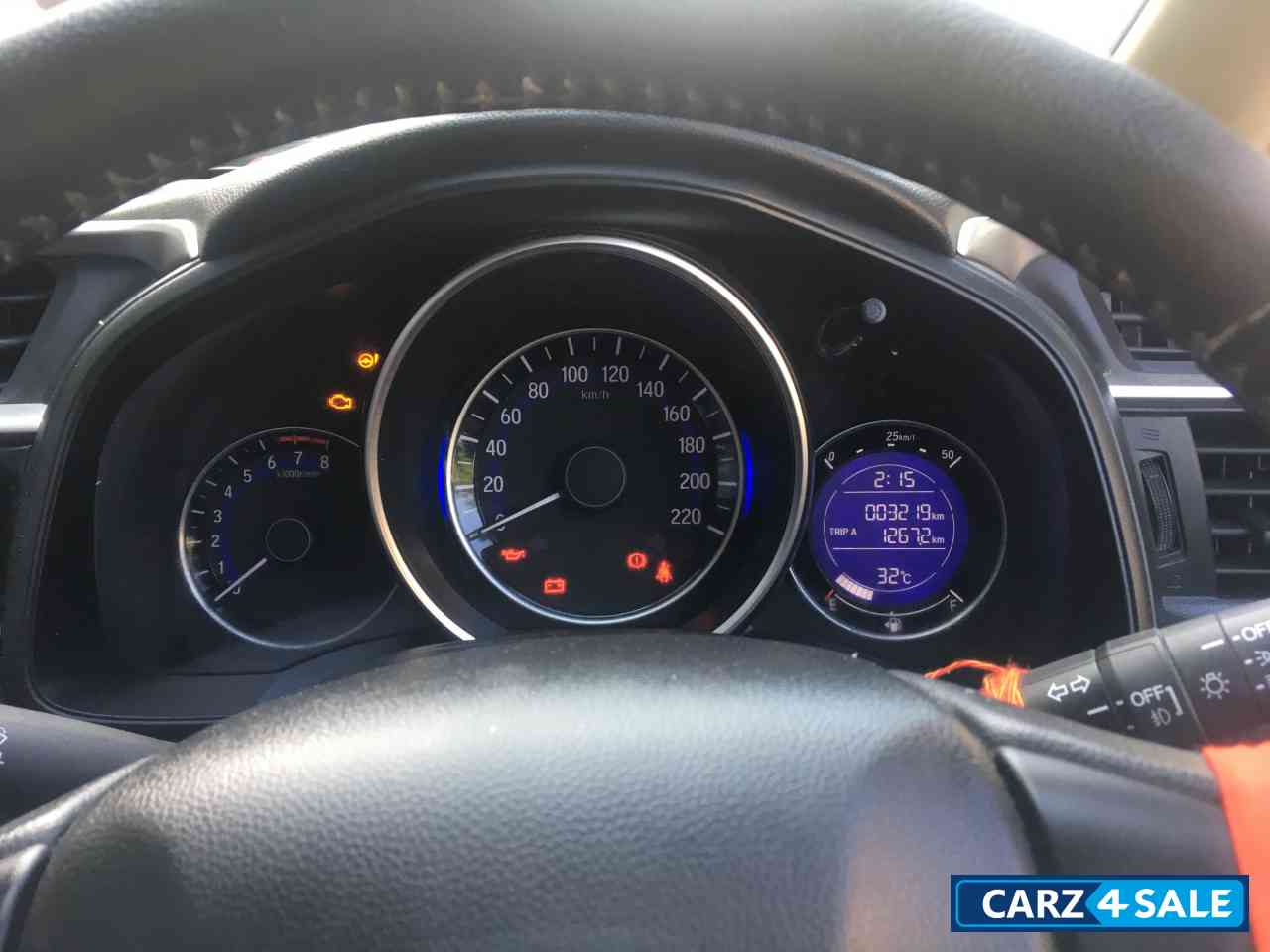 Pearl White Honda Jazz VX CVT Petrol