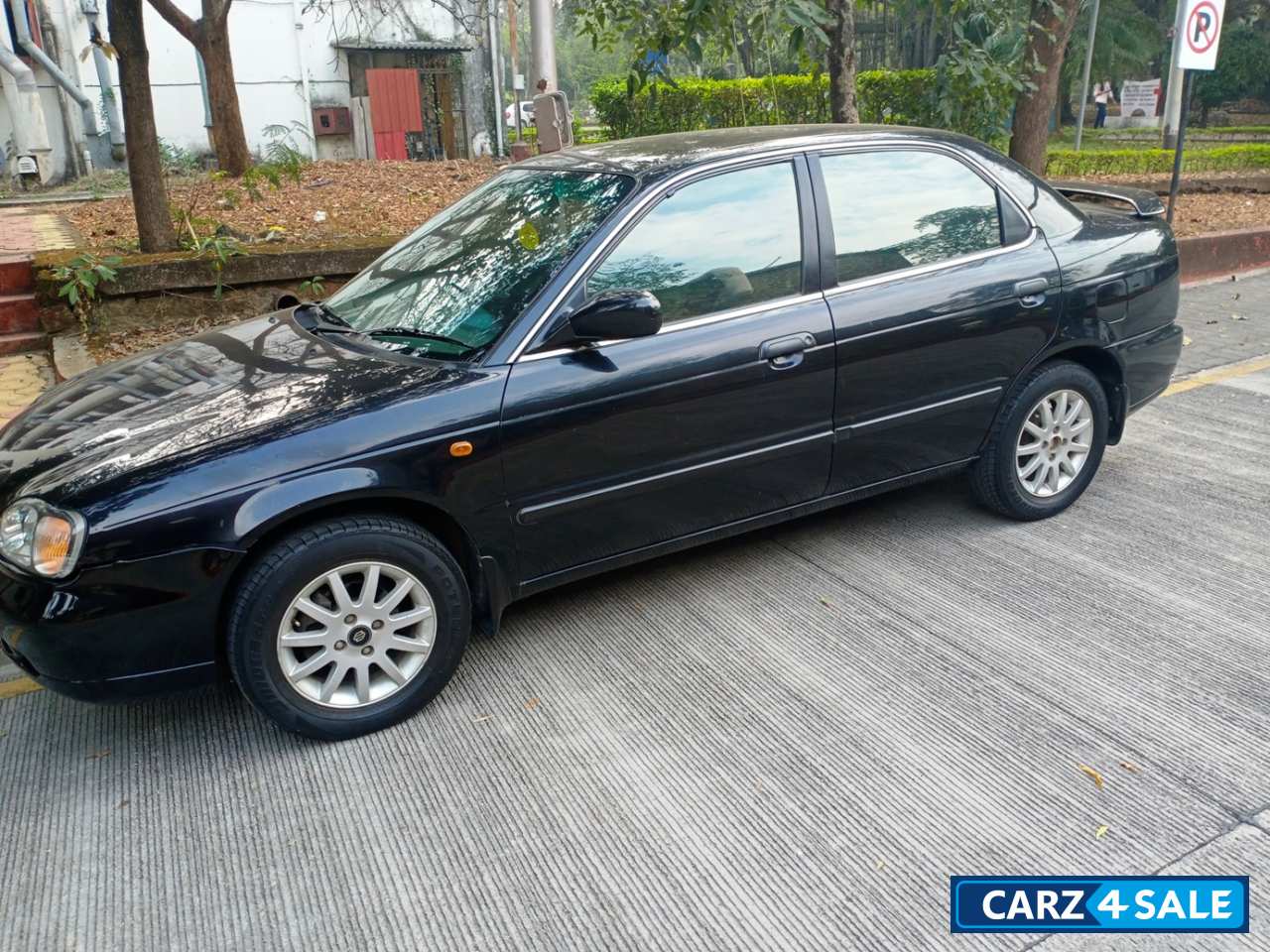 Black Maruti Suzuki Baleno VXI Black Maruti Suzuki Baleno VXI