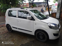 White Maruti Suzuki Wagon R VXI