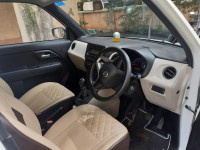 Superior White Maruti Suzuki Wagon R VXI