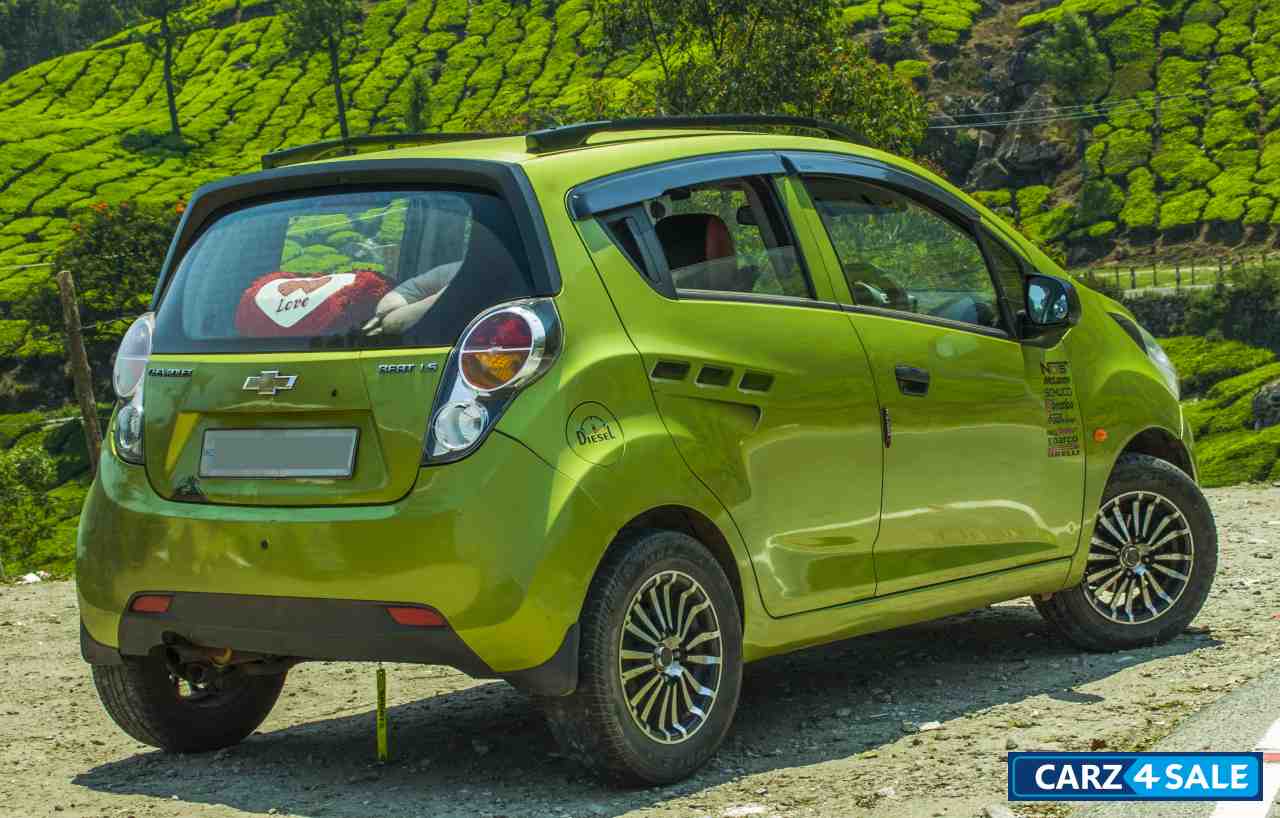 Coctail Green Chevrolet Beat Diesel LS Coctail Green Chevrolet Beat Diesel LS