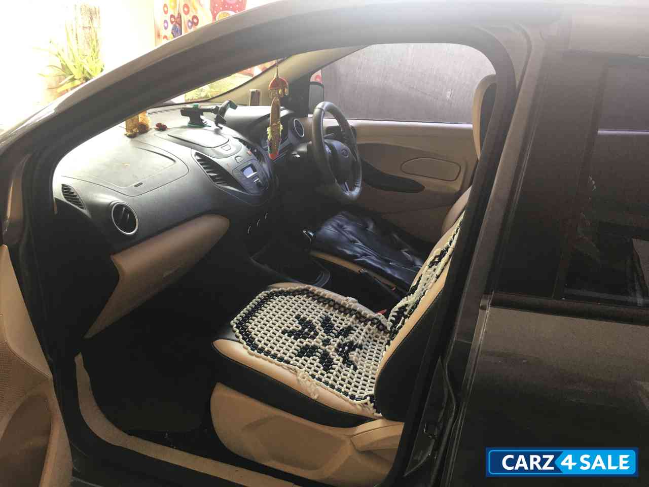 Ford Aspire Trend 1.2 Ti-VCT Ford Aspire Trend 1.2 Ti-VCT