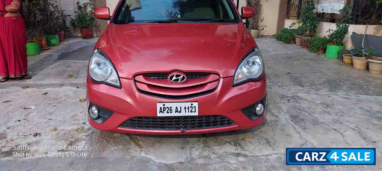 Blushing Red Hyundai Verna Transform 1.5 SX CRDi Blushing Red Hyundai Verna Transform 1.5 SX CRDi