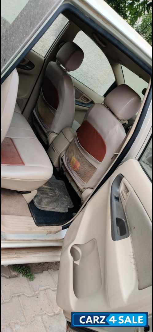 Toyota Innova 2.5 G1 Toyota Innova 2.5 G1