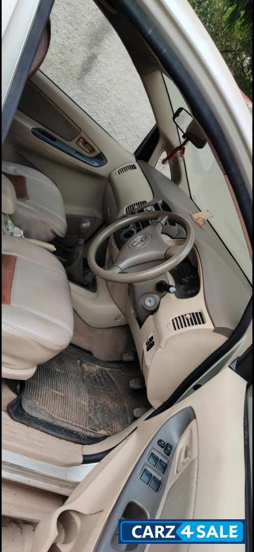 Toyota Innova 2.5 G1 Toyota Innova 2.5 G1