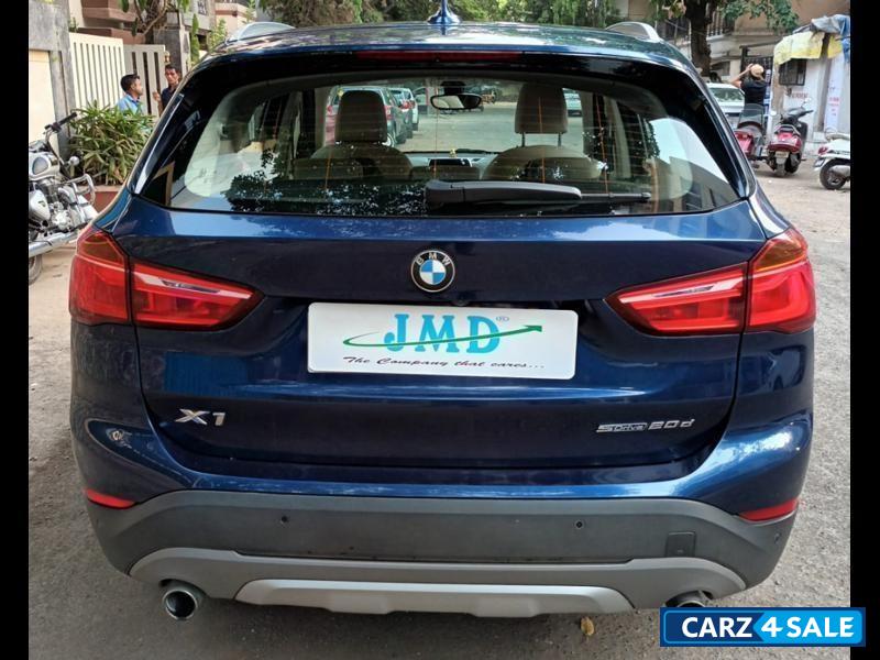 Blue BMW X1 sDrive20d xLine