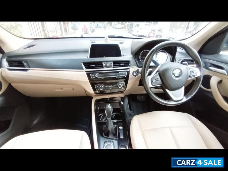 Blue BMW X1 sDrive20d xLine