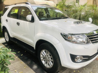 White Toyota Fortuner 3.0 4x2 AT