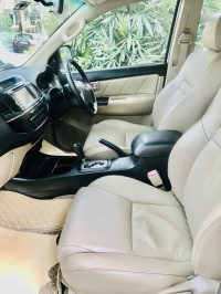 White Toyota Fortuner 3.0 4x2 AT