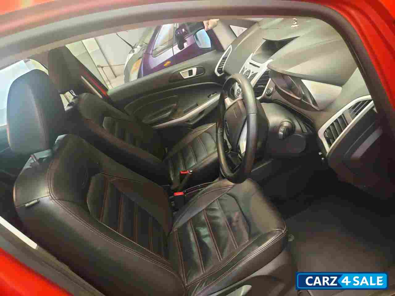 Mars Red Ford EcoSport 1.5 Diesel Titanium Plus MT Mars Red Ford EcoSport 1.5 Diesel Titanium Plus MT