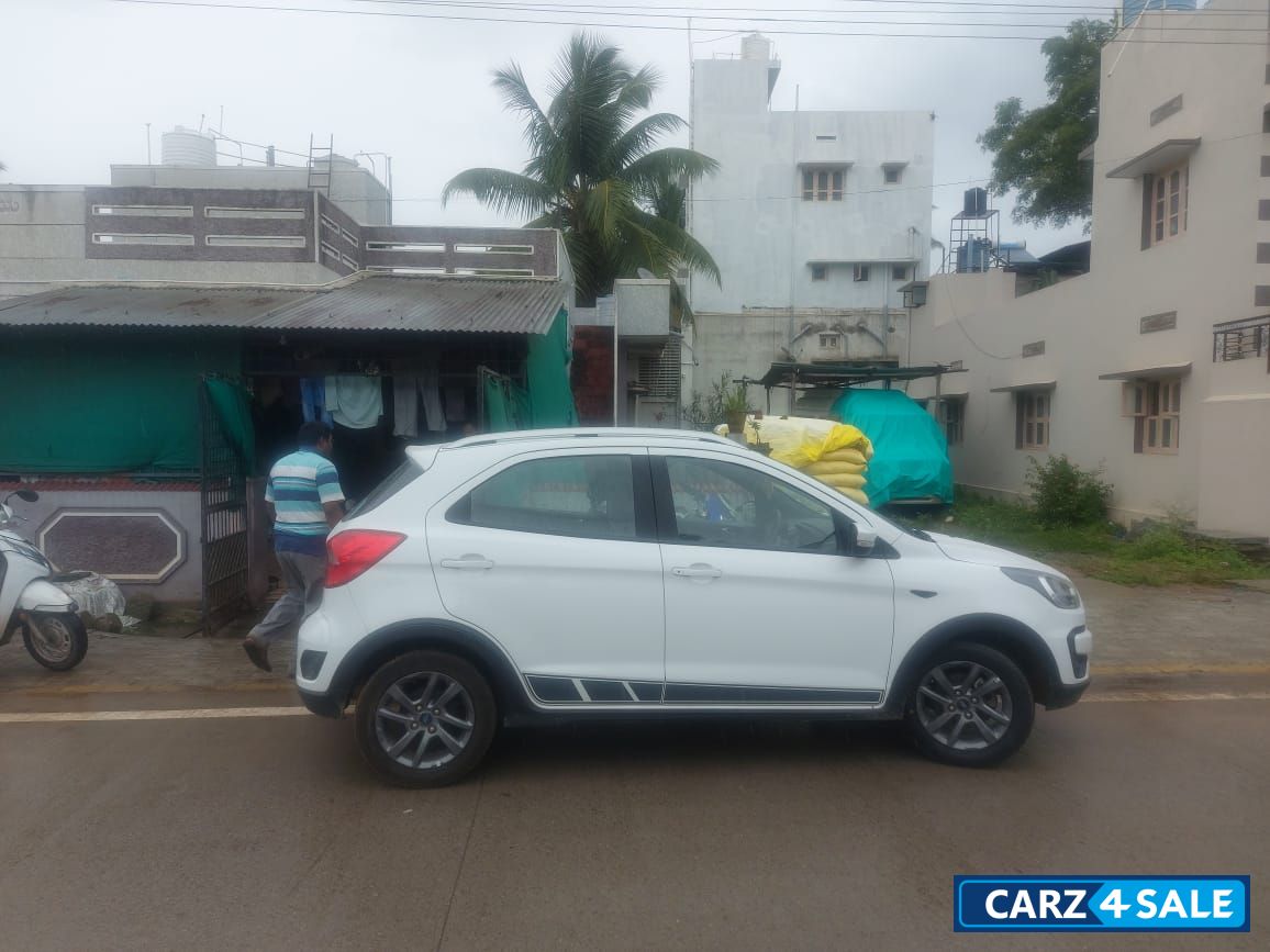 Ford Freestyle 1.2 Petrol Titanium MT Ford Freestyle 1.2 Petrol Titanium MT