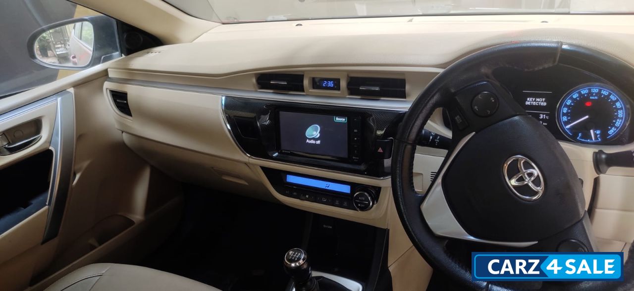 Red Toyota Corolla Altis 1.8 G Red Toyota Corolla Altis 1.8 G