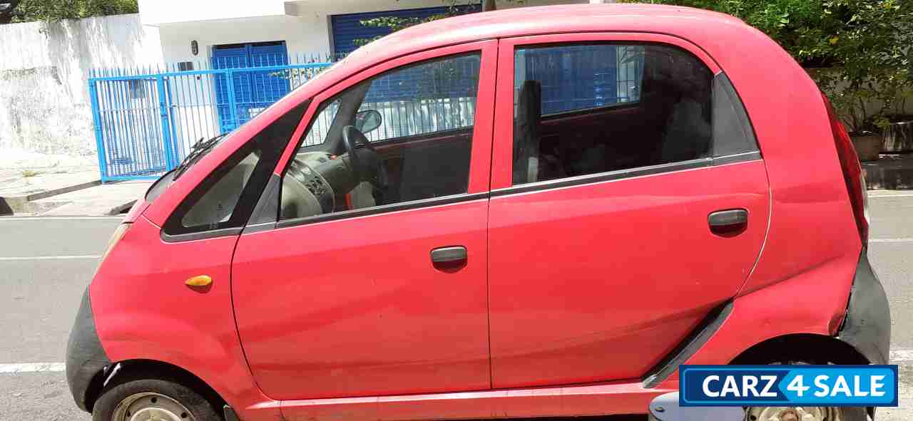 Racing Red Tata Nano CX Racing Red Tata Nano CX