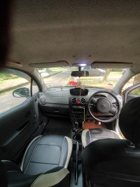 Biege Chevrolet Spark