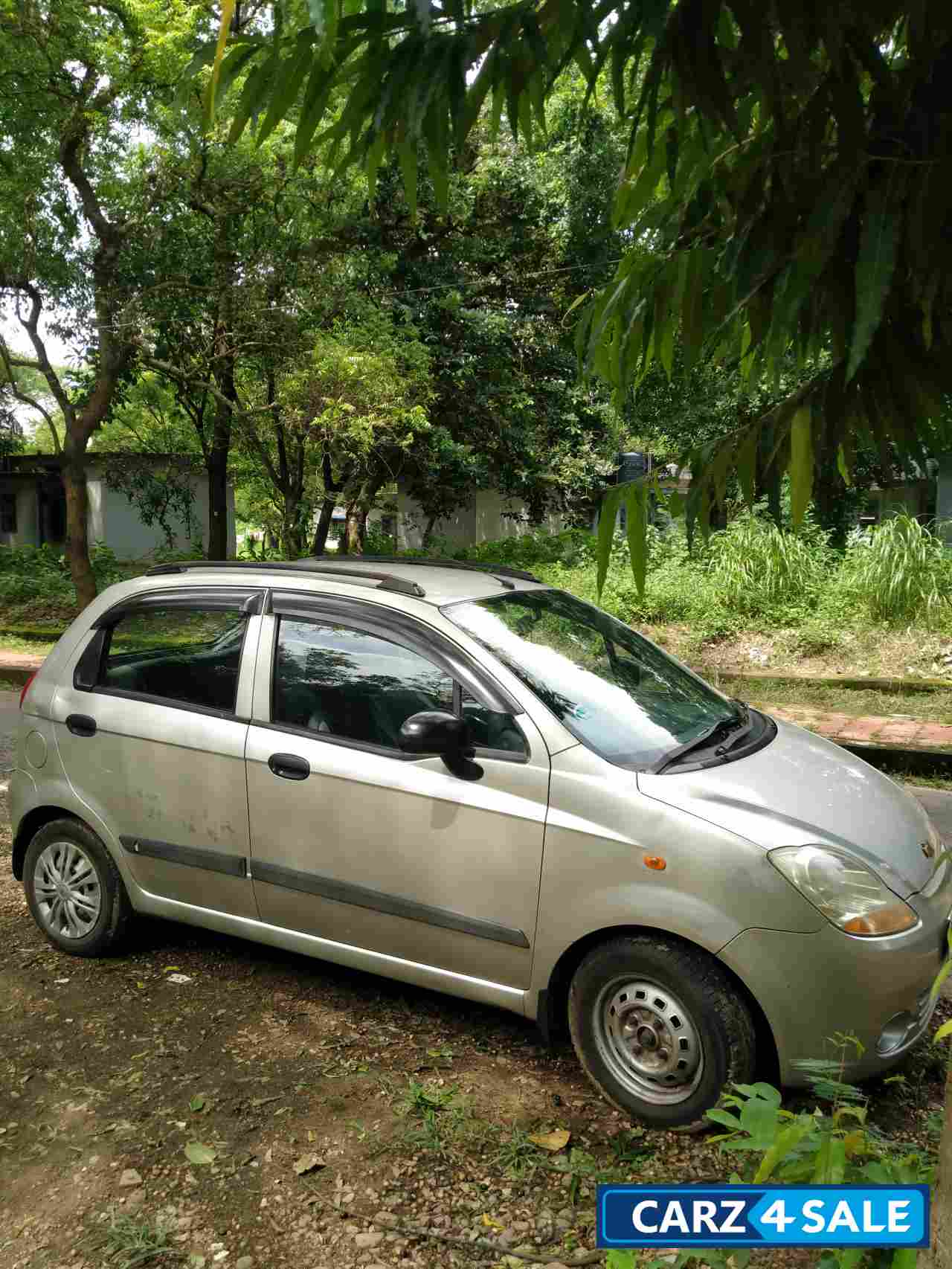 Biege Chevrolet Spark Biege Chevrolet Spark