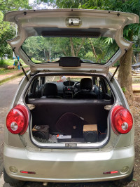 Biege Chevrolet Spark