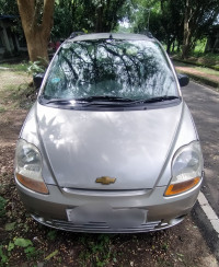 Biege Chevrolet Spark