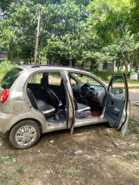 Biege Chevrolet Spark