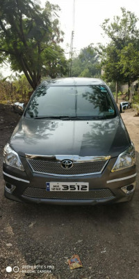 Toyota Innova 2.5 G 7 STR BS-IV