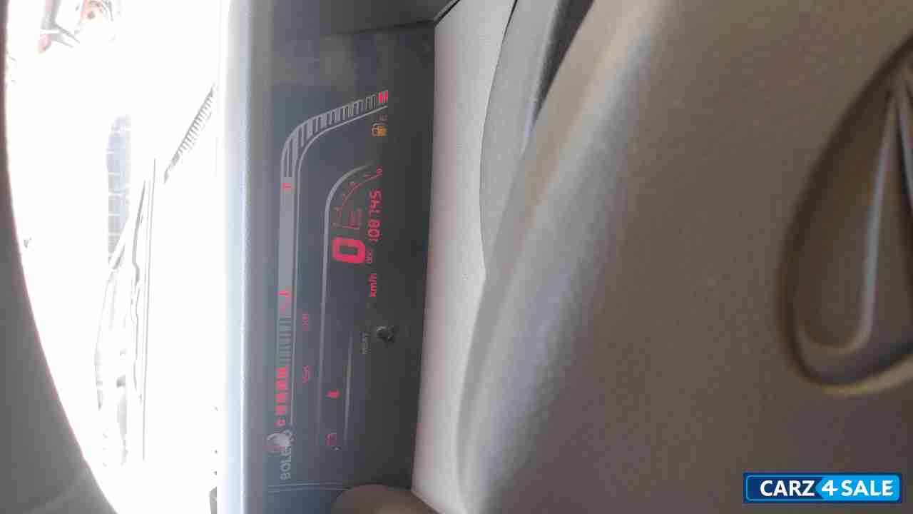 Mahindra Bolero ZLX BS III Mahindra Bolero ZLX BS III