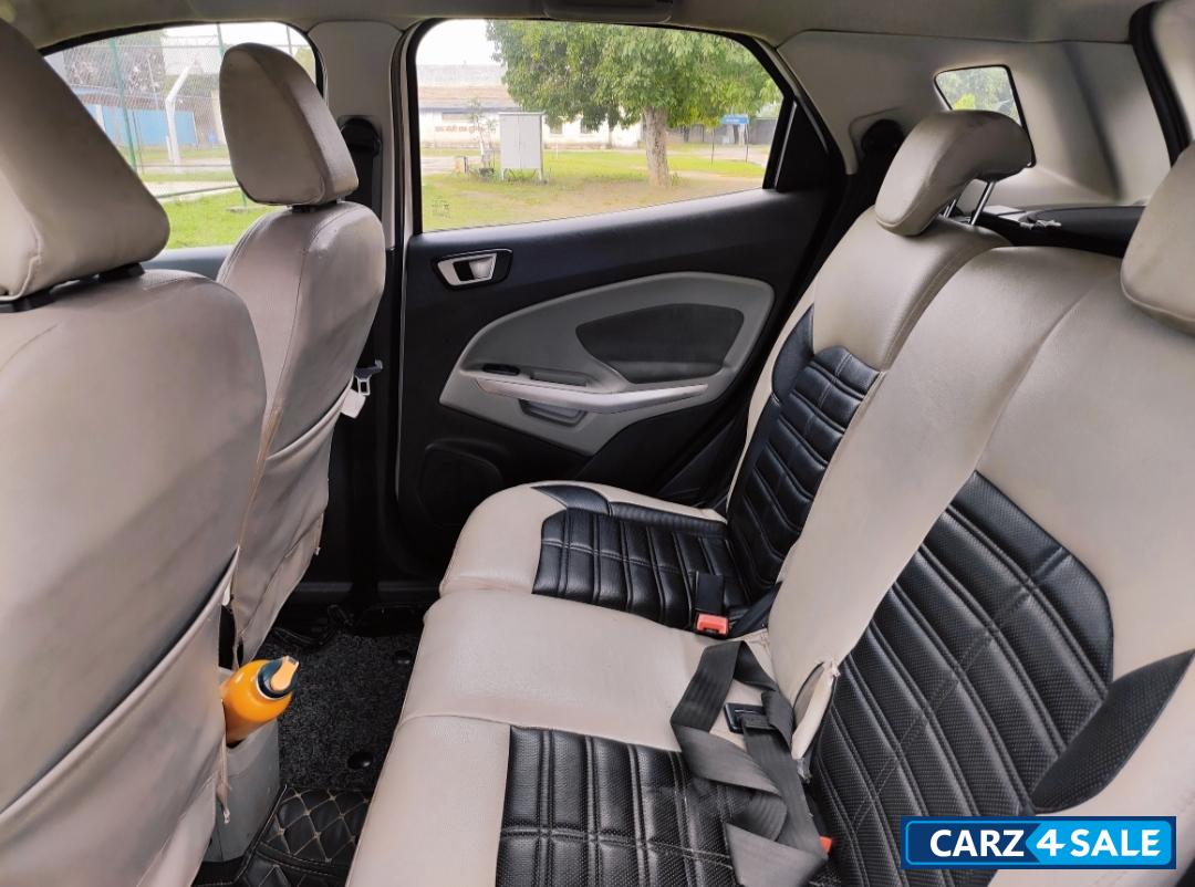 Ford EcoSport 1.5 Diesel Titanium MT