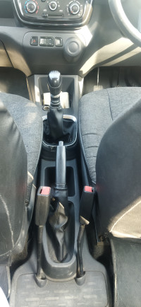 White Renault Kwid 1.0 RXT Opt