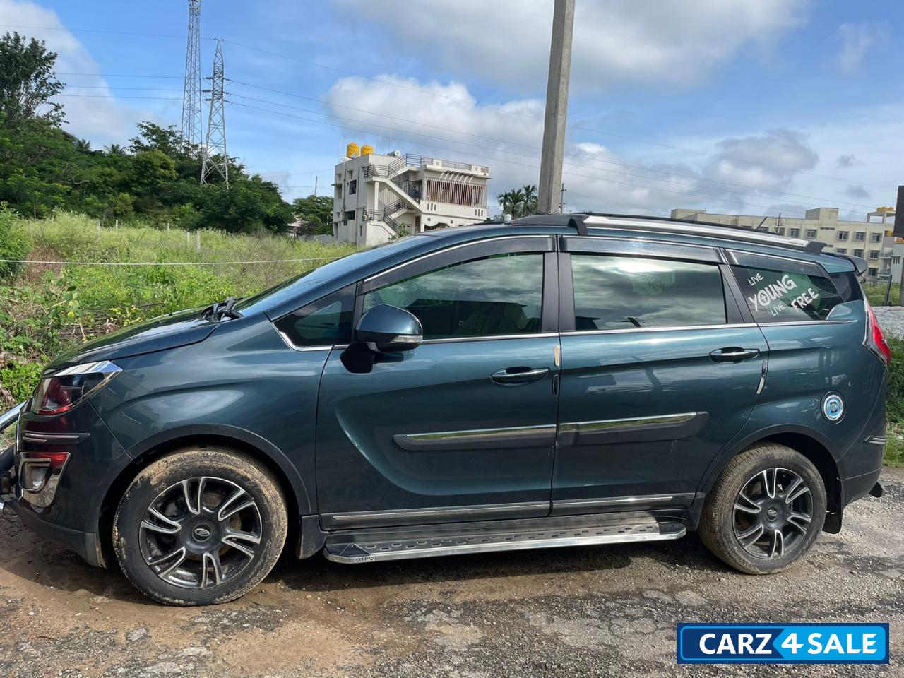 Aqua Marine Mahindra Marazzo M8 7 seater