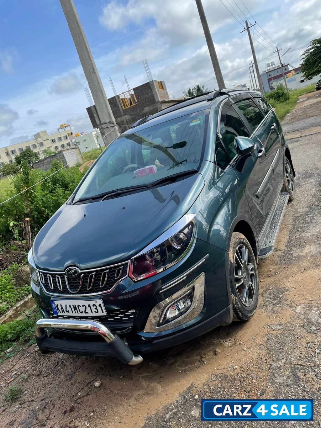 Aqua Marine Mahindra Marazzo M8 7 seater