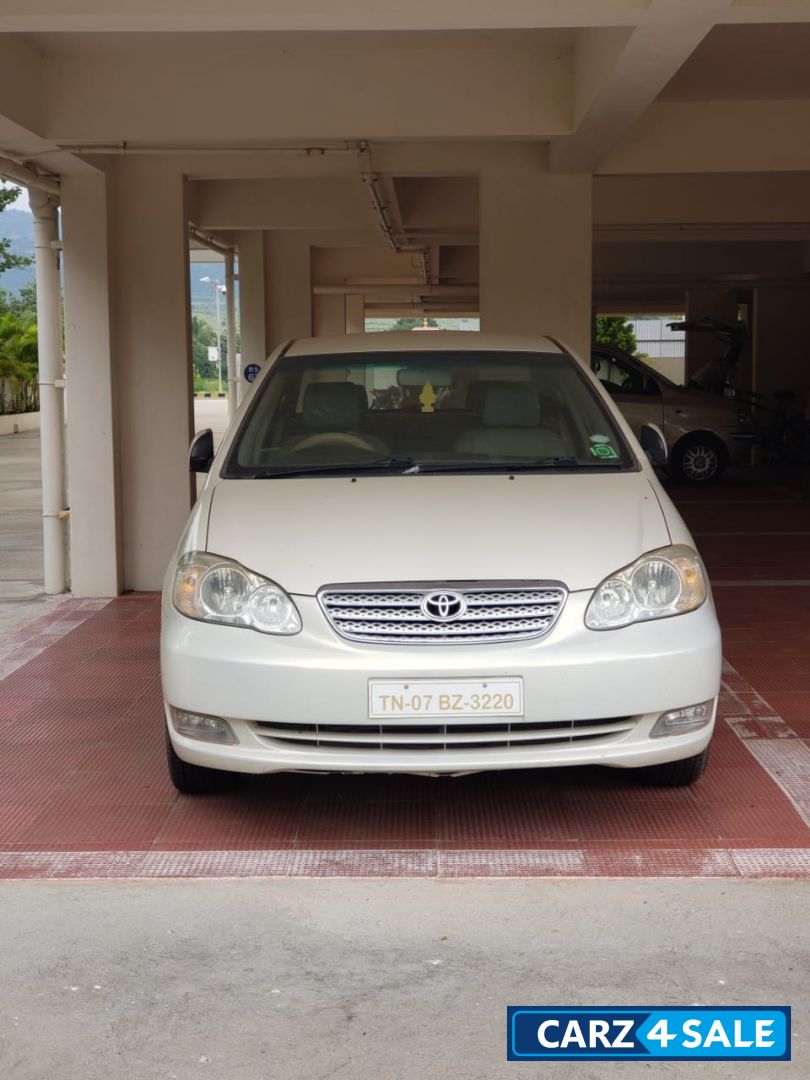 Beige Toyota Corolla H1 1.8J