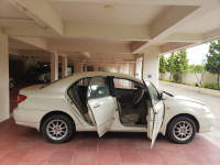 Beige Toyota Corolla H1 1.8J