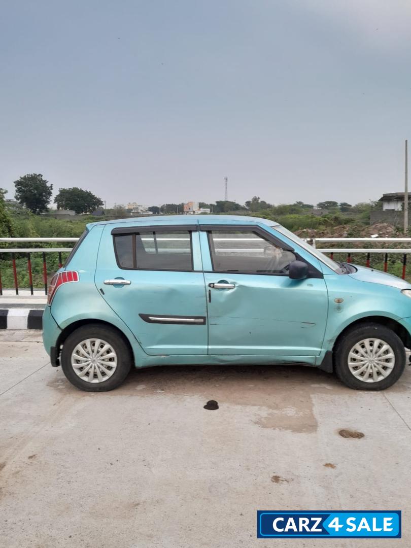 Maruti Suzuki Swift LXI