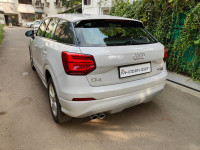 White Audi Q2