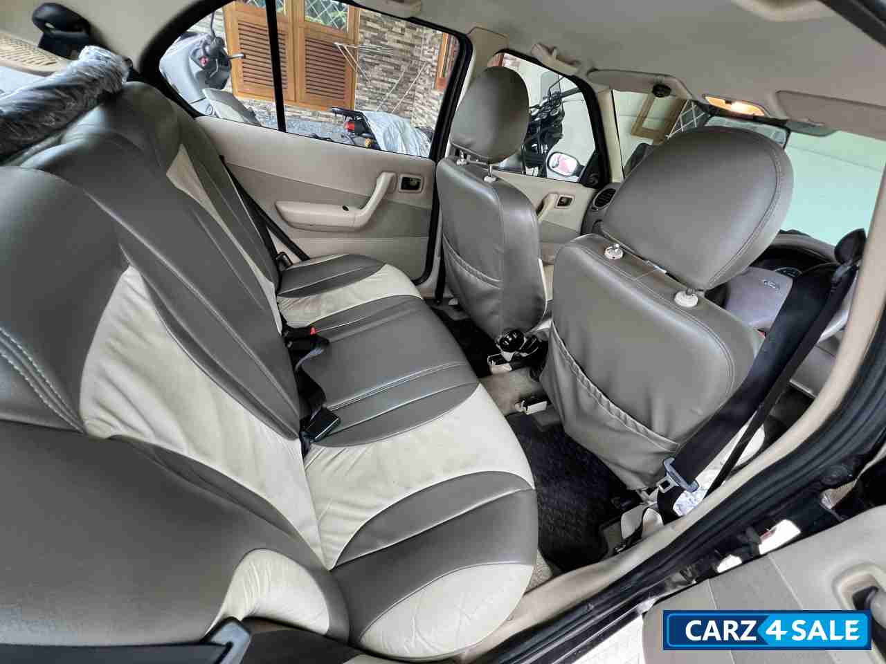 Black Ford Ikon DuraTorq 1.4 TDCi