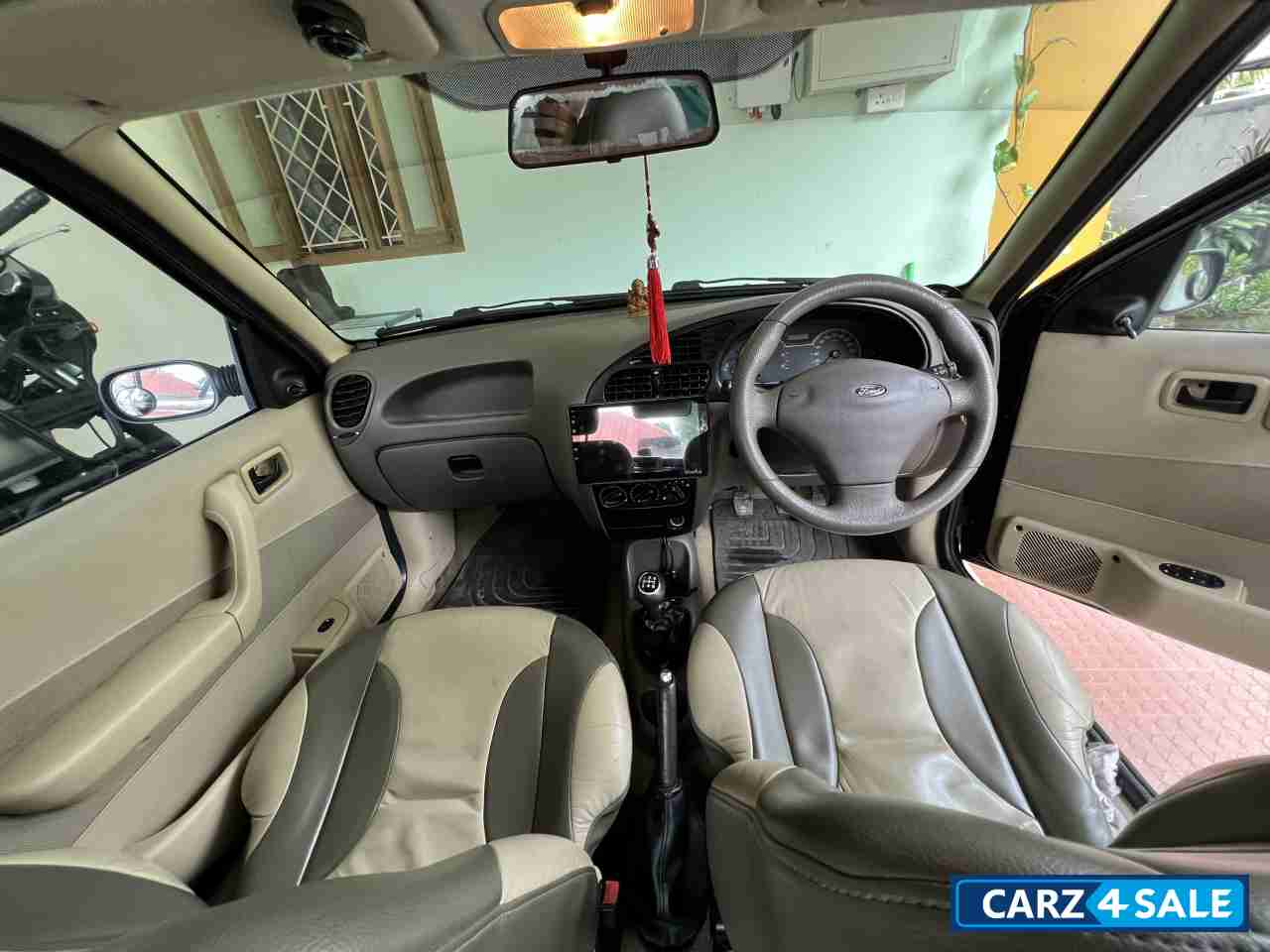 Black Ford Ikon DuraTorq 1.4 TDCi