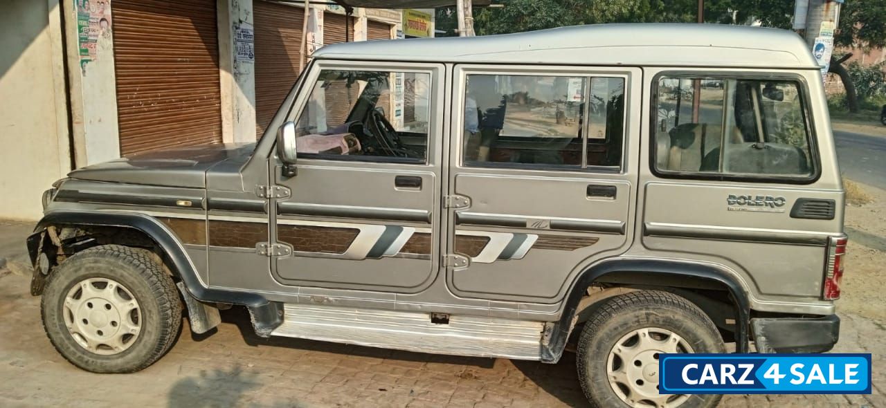 Mahindra Bolero DI DX 8 Str Mahindra Bolero DI DX 8 Str