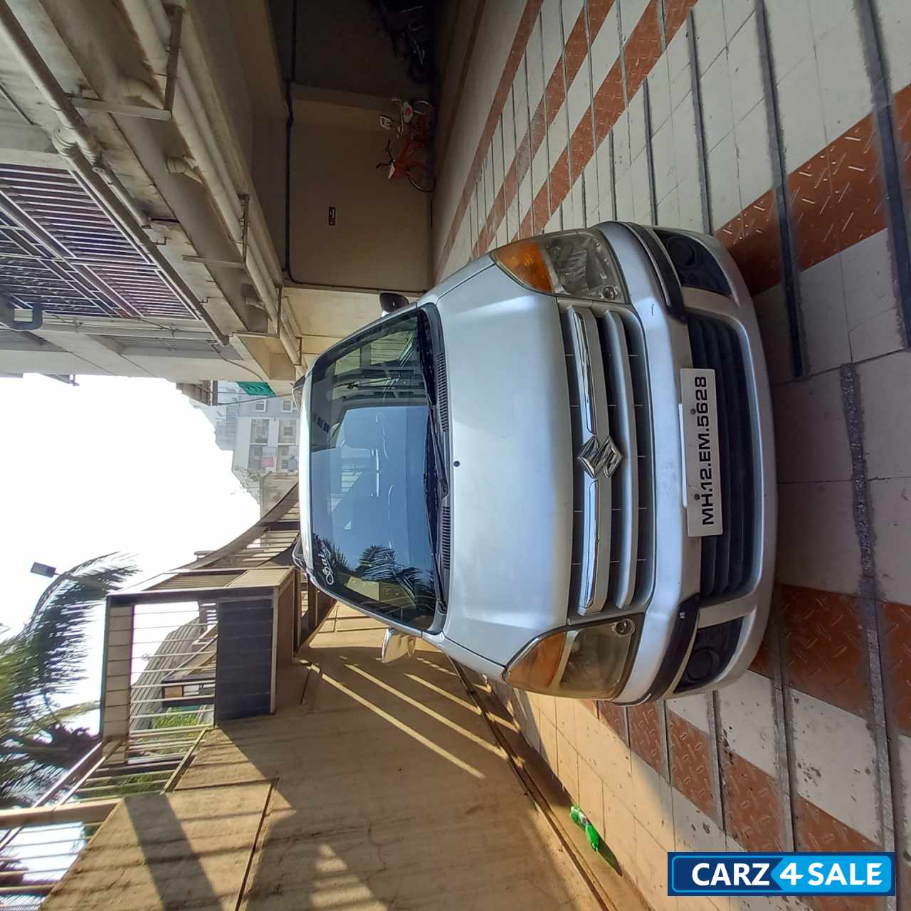 Silver Maruti Suzuki Wagon R LXi Minor