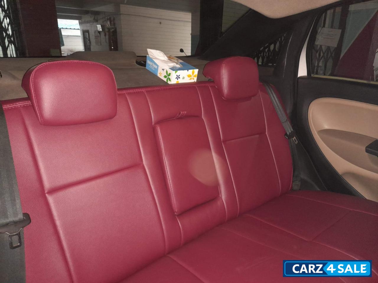 Silver Fiat Linea Dynamic 1.4L Fire Petrol