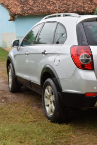 Silver Chevrolet Captiva LT