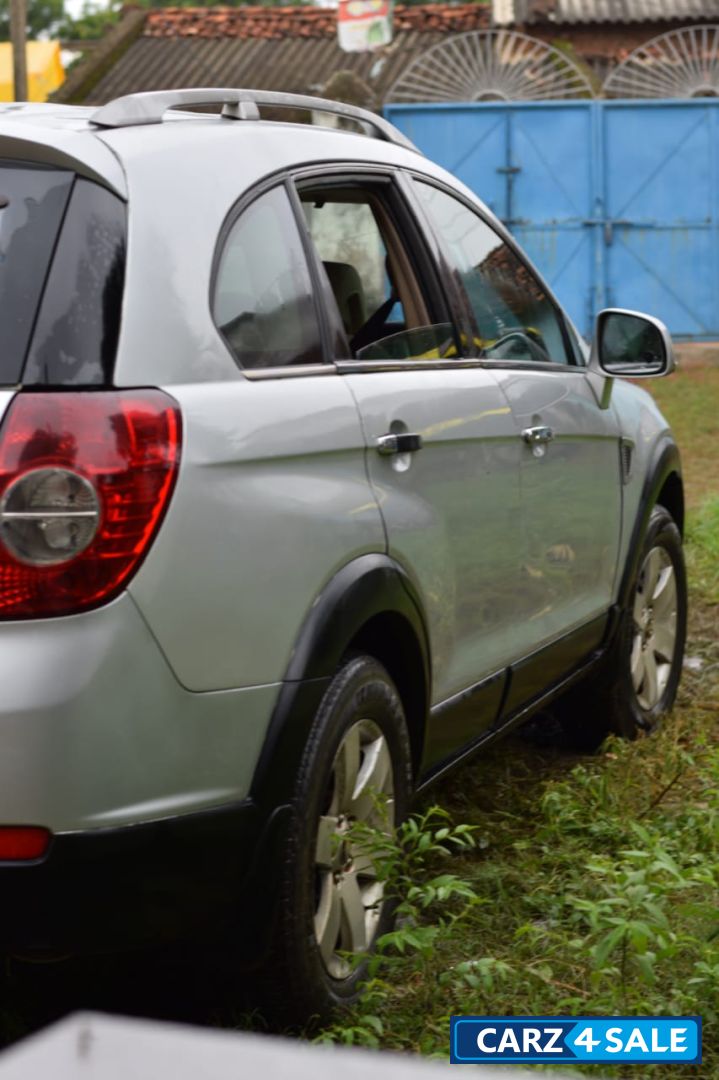 Silver Chevrolet Captiva LT Silver Chevrolet Captiva LT