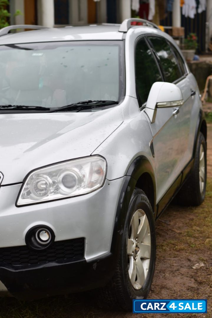 Silver Chevrolet Captiva LT Silver Chevrolet Captiva LT