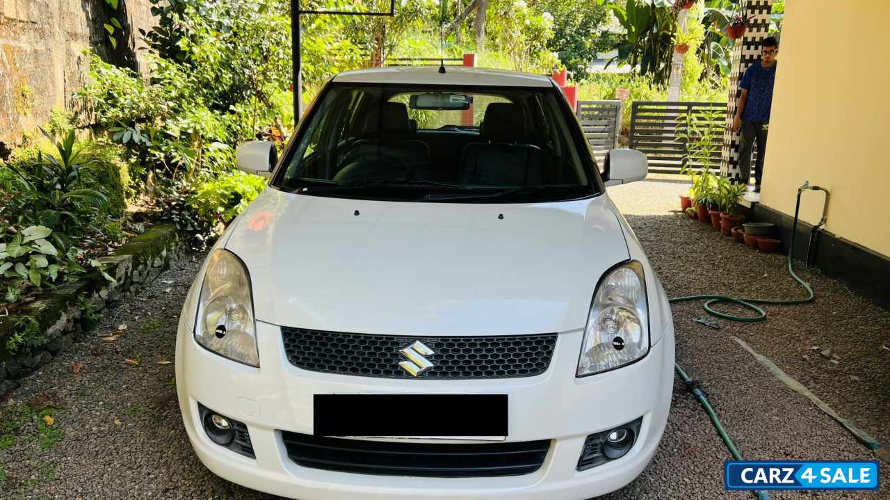 Arctic Pearl White Maruti Suzuki Swift ZXi 1.2 BS-IV