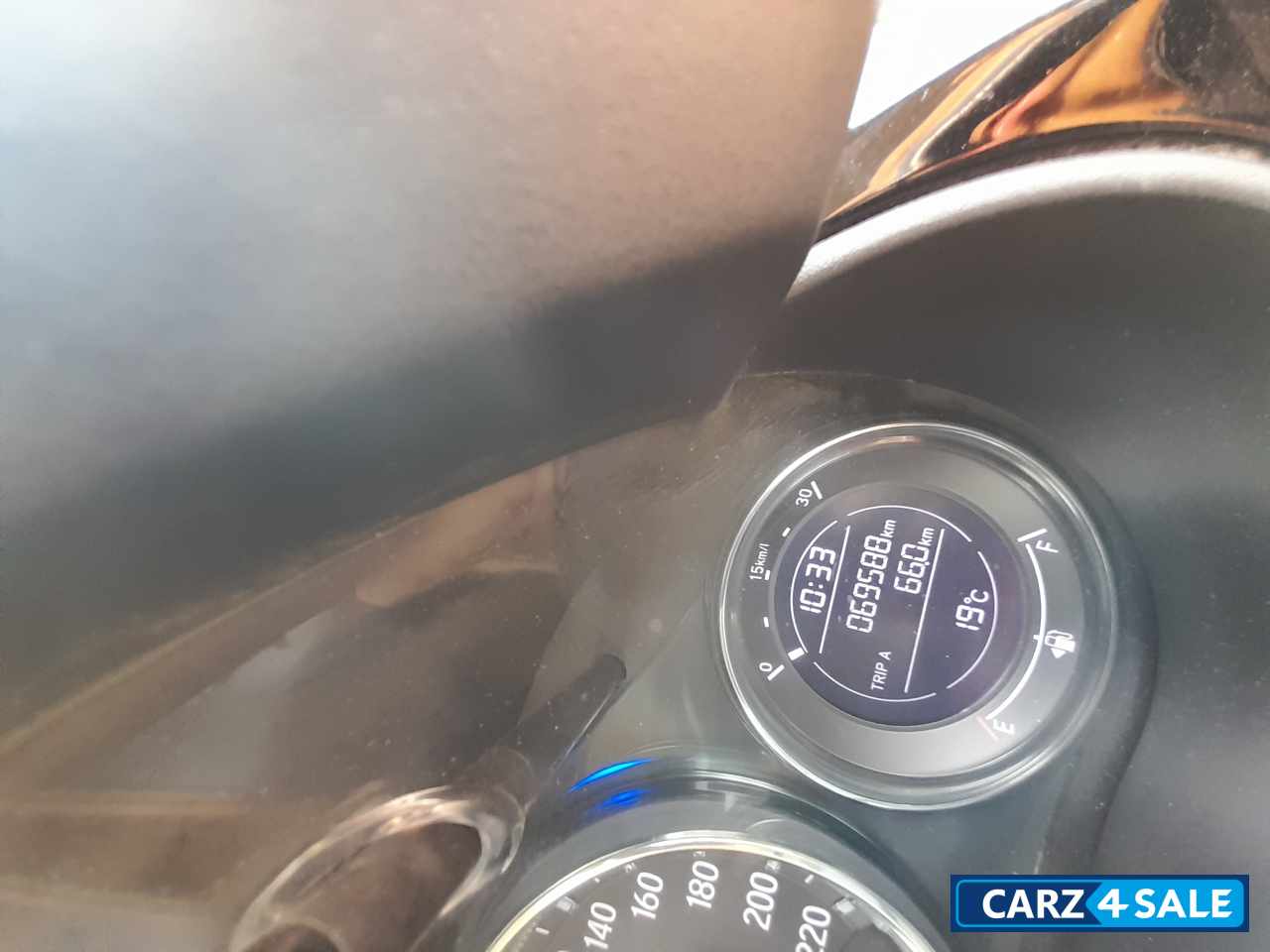 Golden Brown Honda City 1.5 V MT Golden Brown Honda City 1.5 V MT