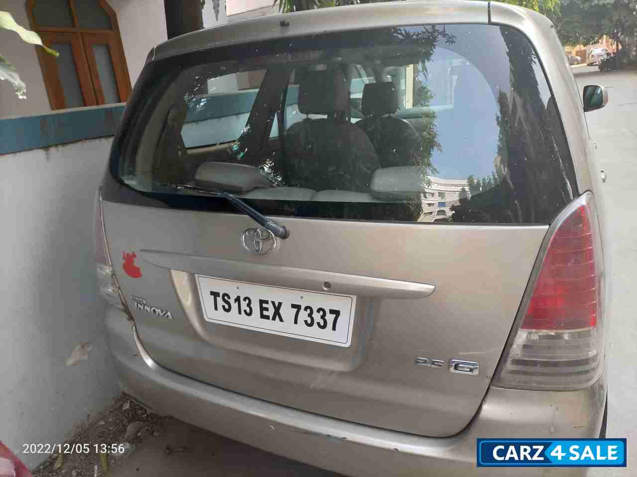 Toyota Innova 2.5 G BS III 8 STR