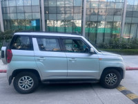 Silver Mahindra TUV300 T8 AMT