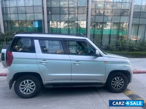 Silver Mahindra TUV300 T8 AMT Silver Mahindra TUV300 T8 AMT