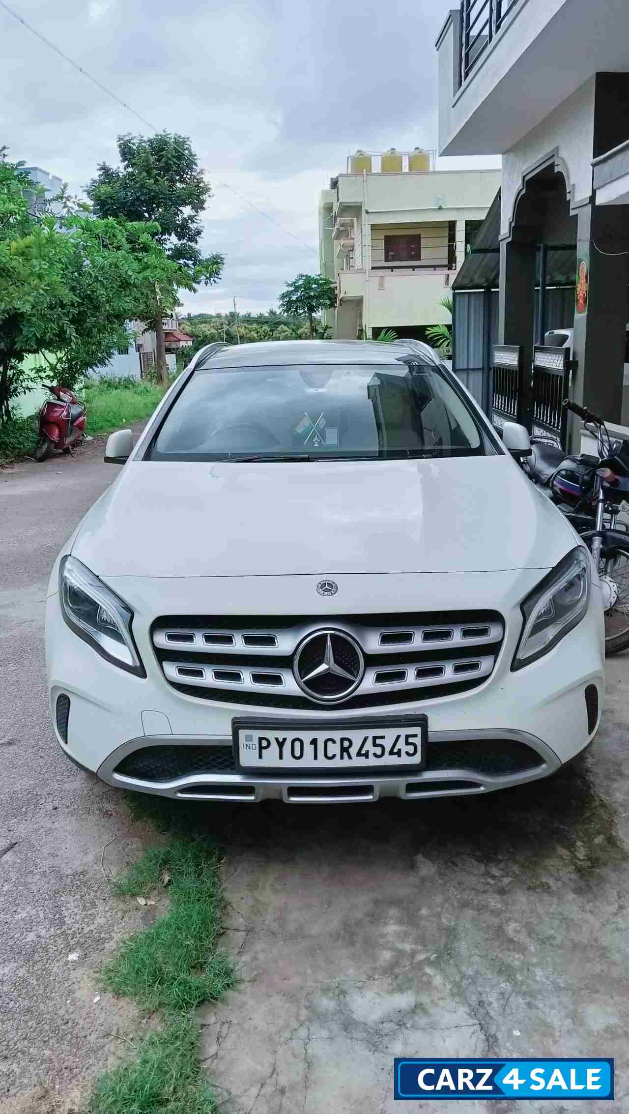 Mercedes-Benz GLA Style 200d Diesel AT