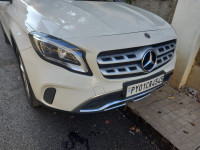 Mercedes-Benz GLA Style 200d Diesel AT