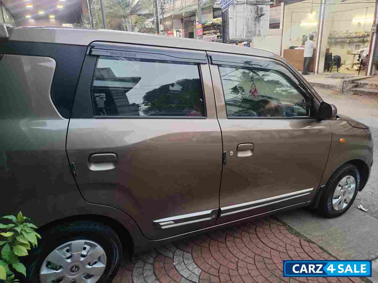 Brown Maruti Suzuki WagonR LXI O CNG Brown Maruti Suzuki WagonR LXI O CNG