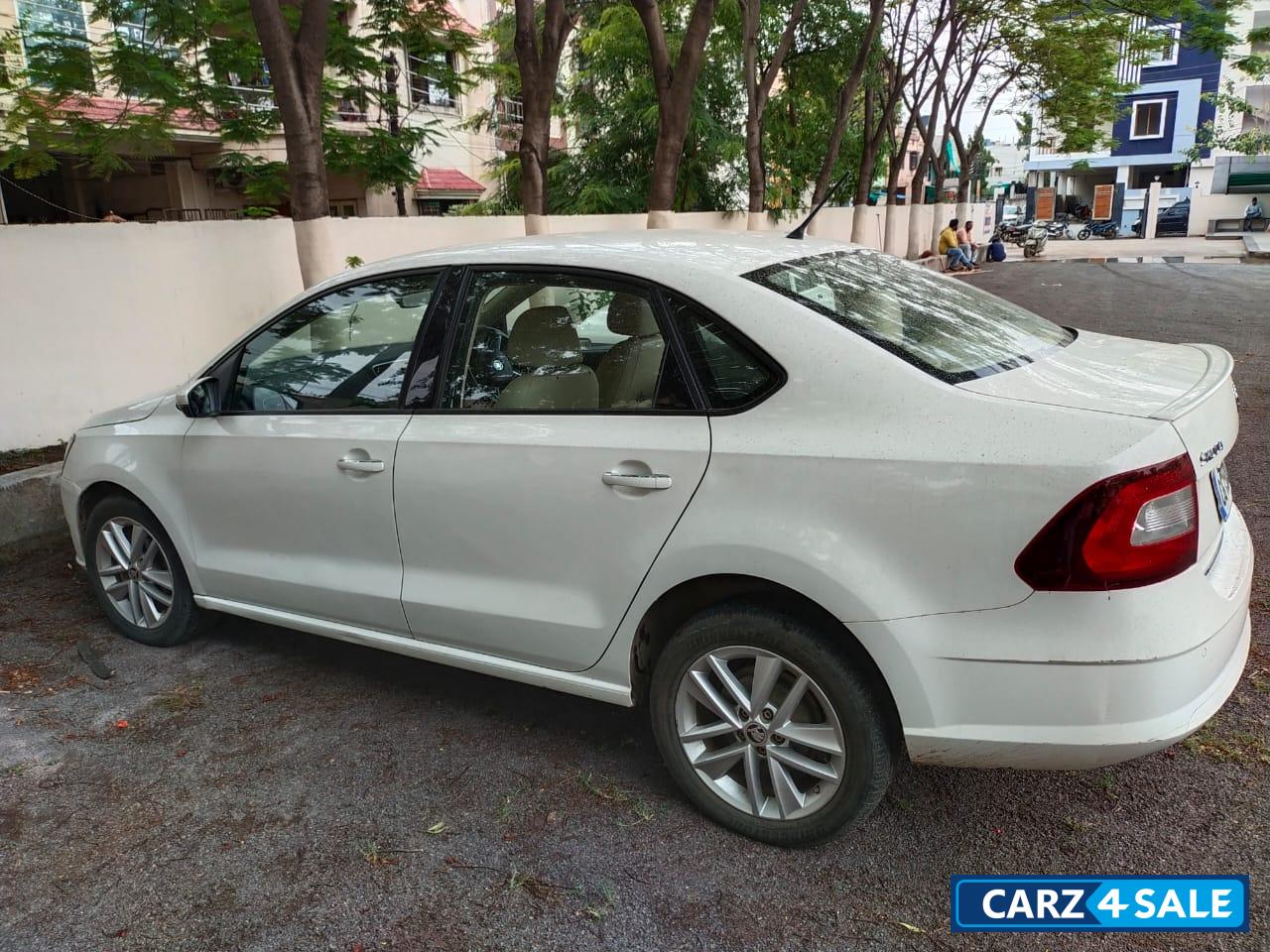 Skoda Rapid 1.6 MPI Ambition